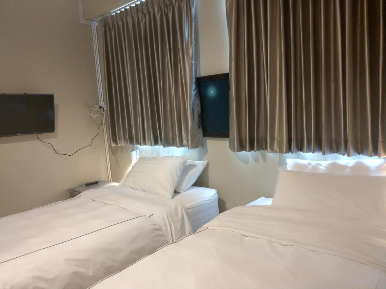 Warila Hotel Samut Prakan Exterior foto