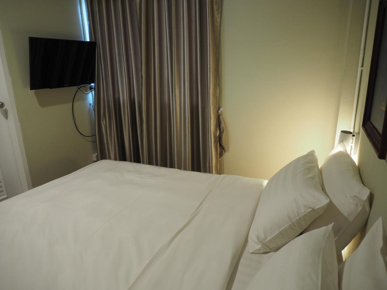 Warila Hotel Samut Prakan Exterior foto