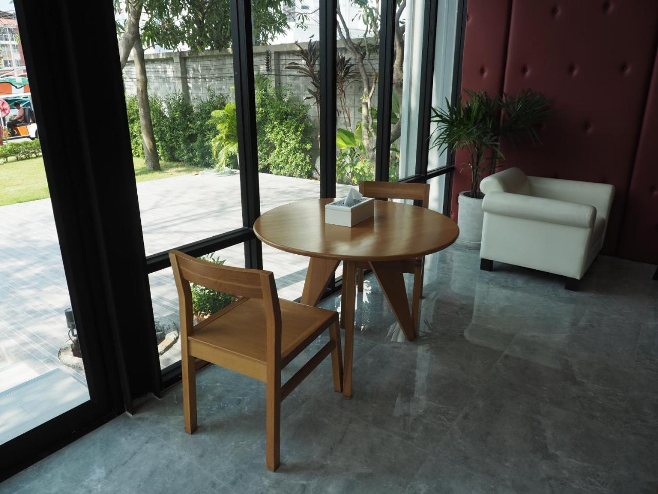 Warila Hotel Samut Prakan Exterior foto